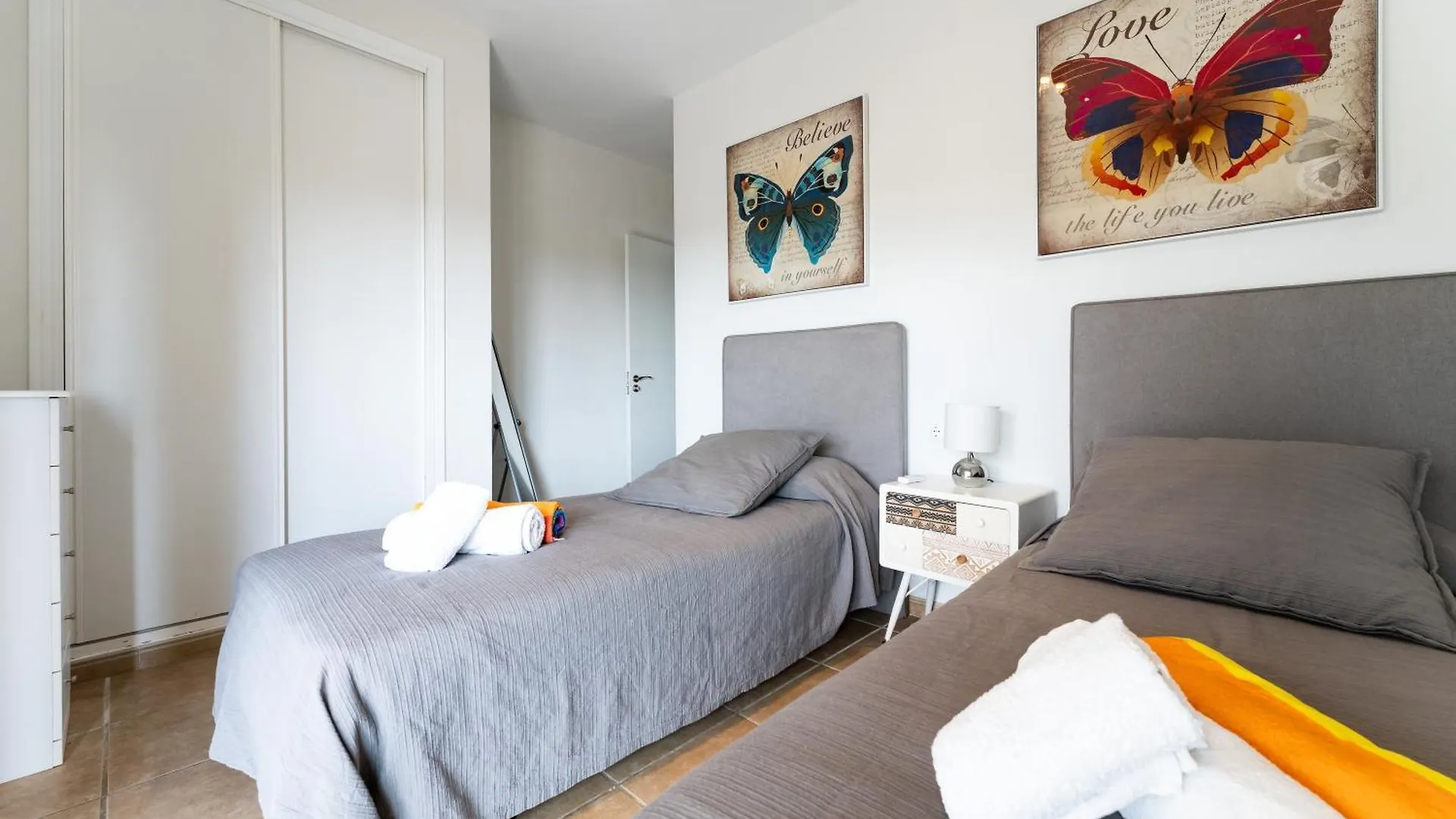 מיחאס Private Villa Vista Verde Seaviews ספרד